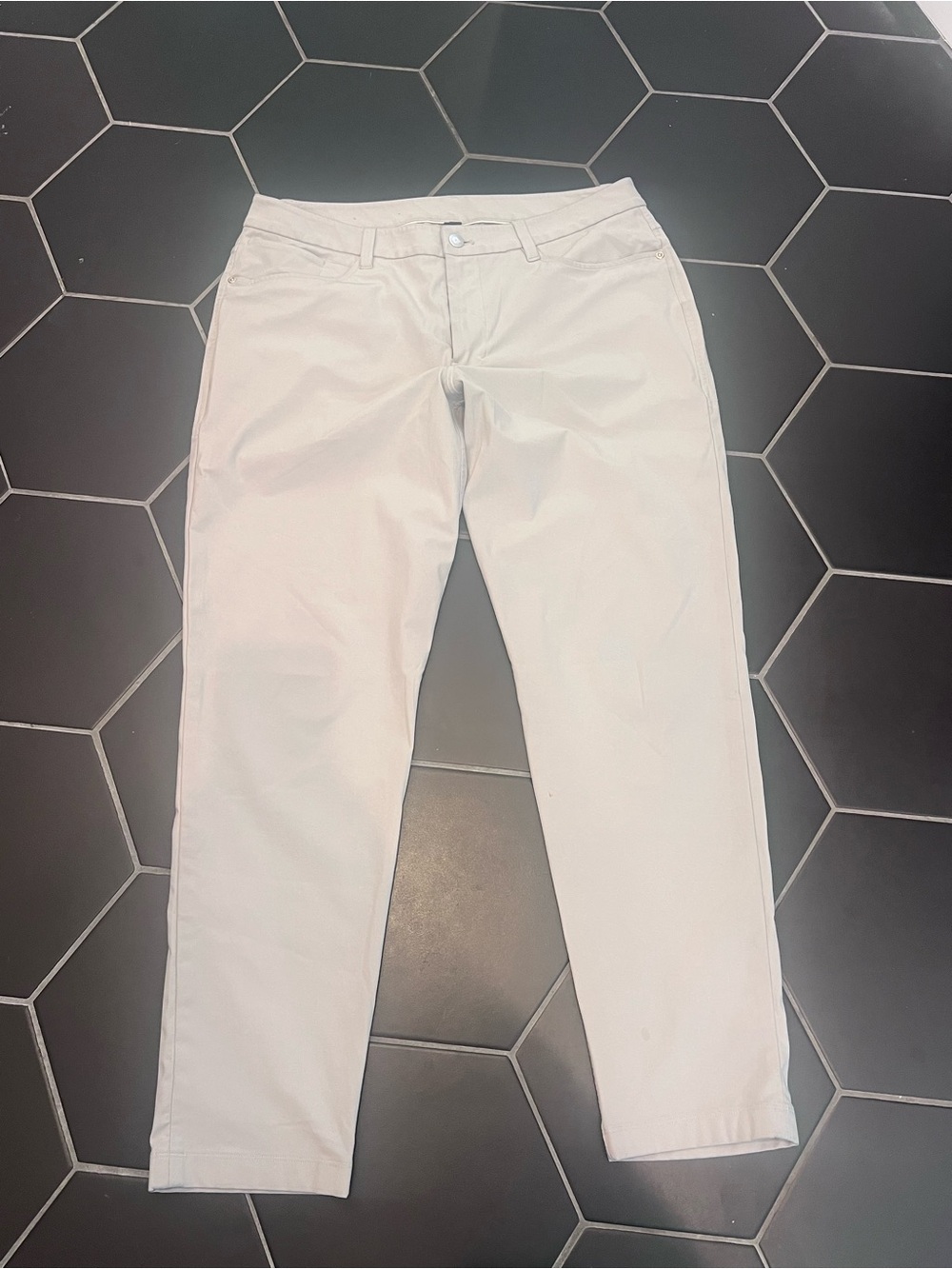 Men's Lululemon Classic Straight Chino Pants in Light Grey
